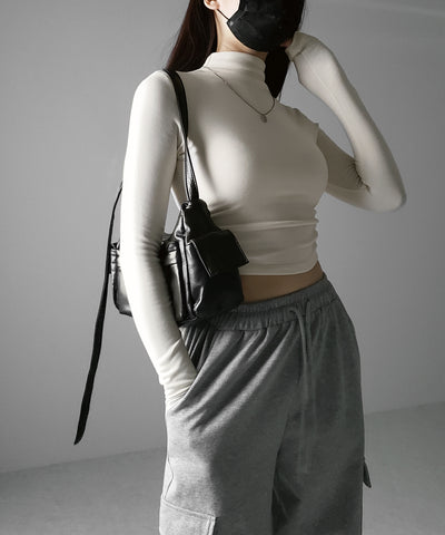 【 カップ付き ／ 裏起毛 】プチハイネックシャーリングショートカットソートップス