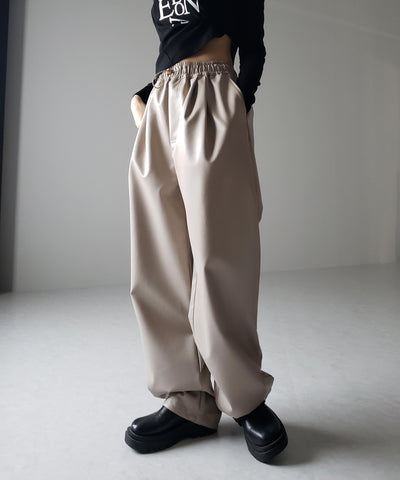 【 ４size／２color 】ドロストフェイクレザーボリュームワイドパンツ