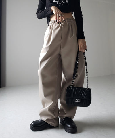 【 ４size／２color 】ドロストフェイクレザーボリュームワイドパンツ