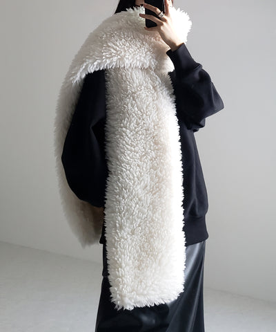 ボリュームフラッフィーシャギーボアマフラー ／ volume fluffy shaggy boa muffler
