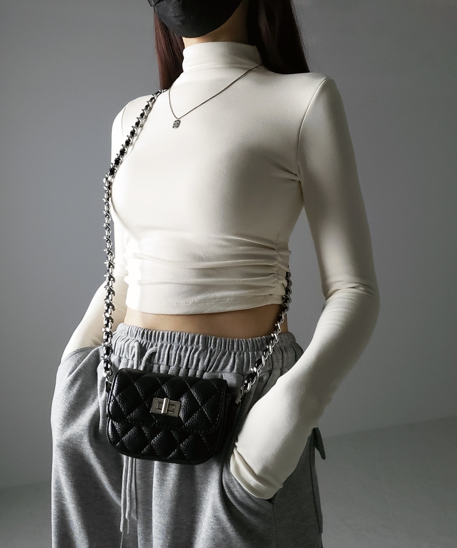 【 カップ付き ／ 裏起毛 】プチハイネックシャーリングショートカットソートップス