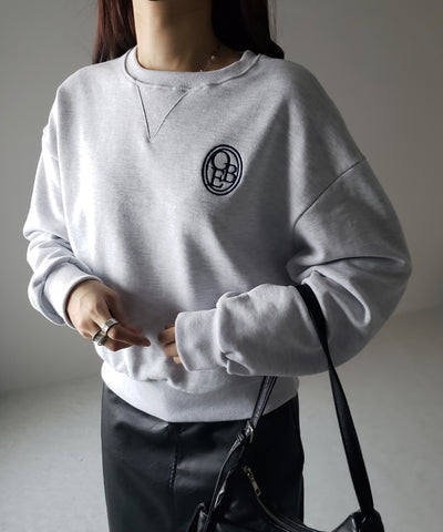 OBE刺繍 ロゴクロップドスウェット【 韓国製 】