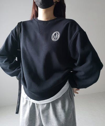 OBE刺繍 ロゴクロップドスウェット【 韓国製 】