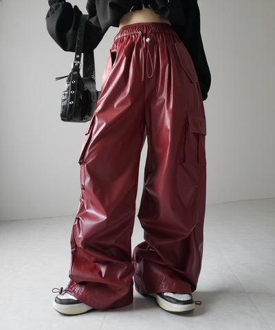 【 選べる４size ／ ２color 】２WAY ドロストフェイクレザーワイドカーゴパンツ ／ 2WAY drawstring fake leather wide cargo pants