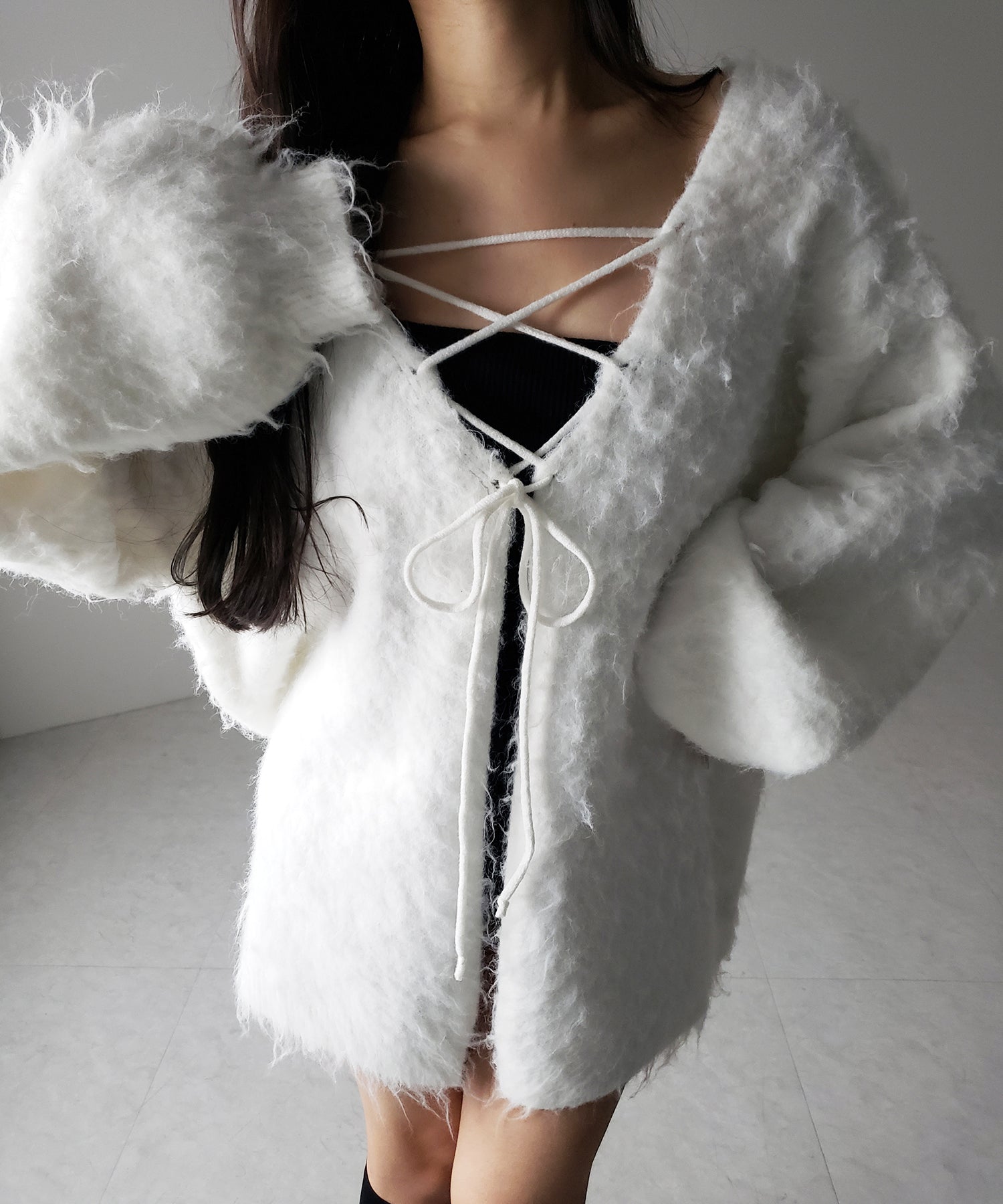 レースアップリボンオーバーシャギーニットカーディガン ／ lace up ribbon over shaggy knit cardigan