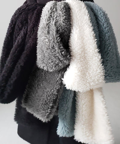 ボリュームフラッフィーシャギーボアマフラー ／ volume fluffy shaggy boa muffler