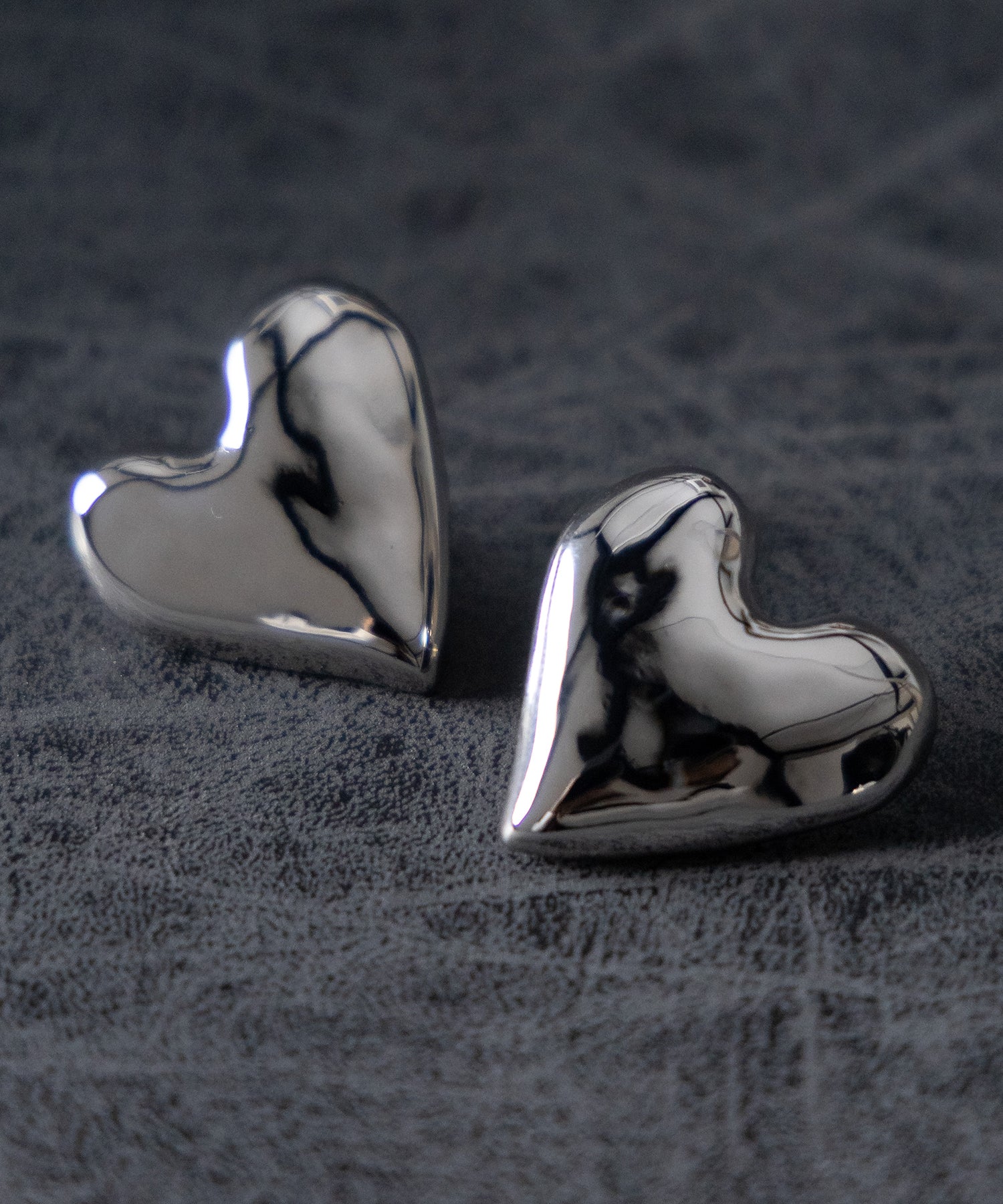 VOLUME SILVER HEART PIERCE ／ ボリュームシルバーハートピアス