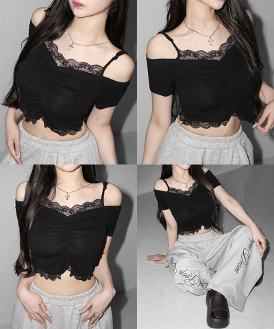 レースドッキングシャーリング半袖オフショルトップス ／ lace docking shirring short-sleeved off-shoulder tops