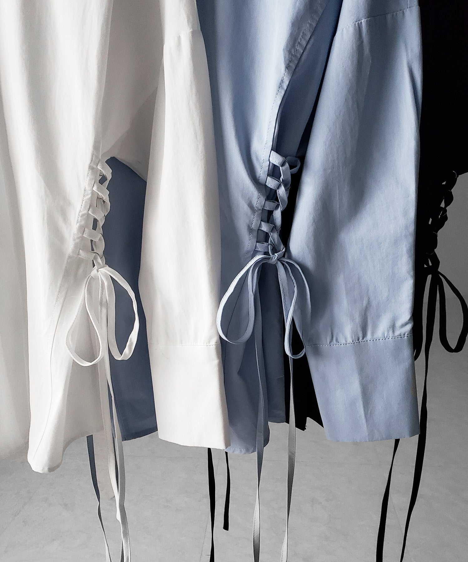 レースアップサイドリボンスリムラインシャツ ／ lace up side ribbon slim line shirt