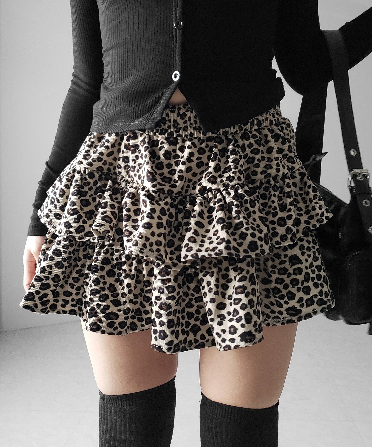 【 無地 or レオパードから選べる ／ インパン裏地付 】コーデュロイティアードフリルミニスカート ／ corduroy tiered frill mini skirt