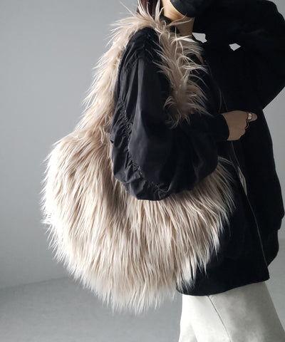 【 ４color 】シャギーファーハートショルダーバッグ ／ shaggy fur heart shoulder bag