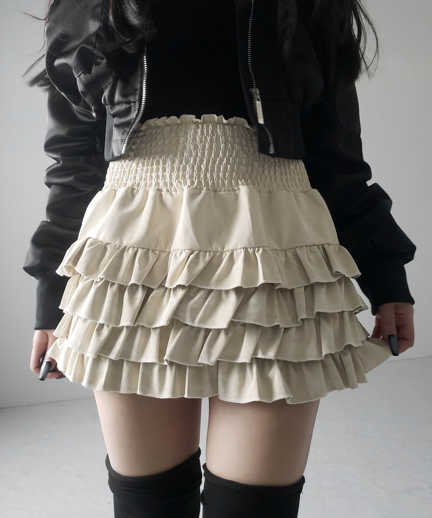 【 ３color ／インナーパンツ裏地付 】ハイウエストシャーリングフリルミニスカート ／ high waist shirring frill mini skirt
