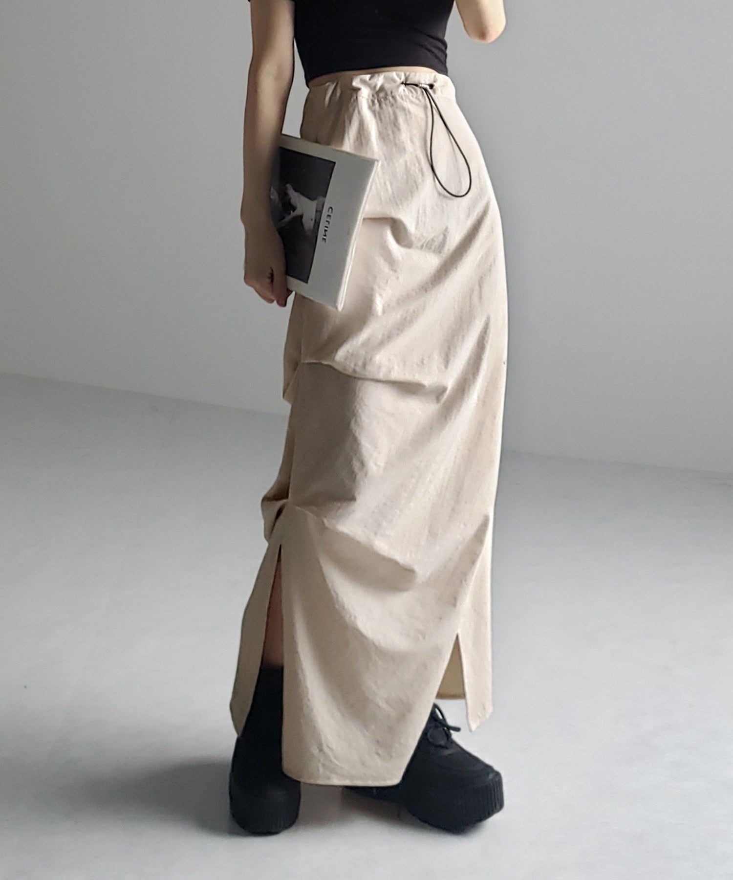 【 ３color／３size 】ドローコードタックデザインナイロンロングスカート