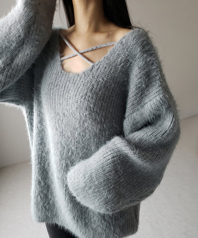 【 ５color 】クロスストラップカットアウトルーズシャギーニット