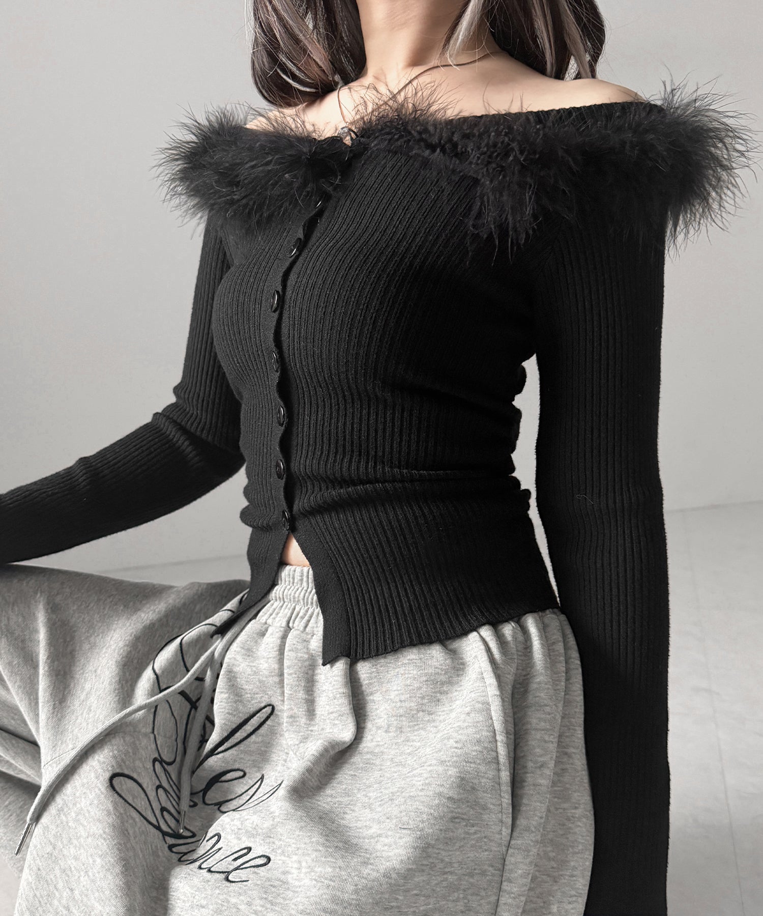 フェザーファー襟オフショルリブニットトップス ／feather fur collar off shoulder rib knit tops