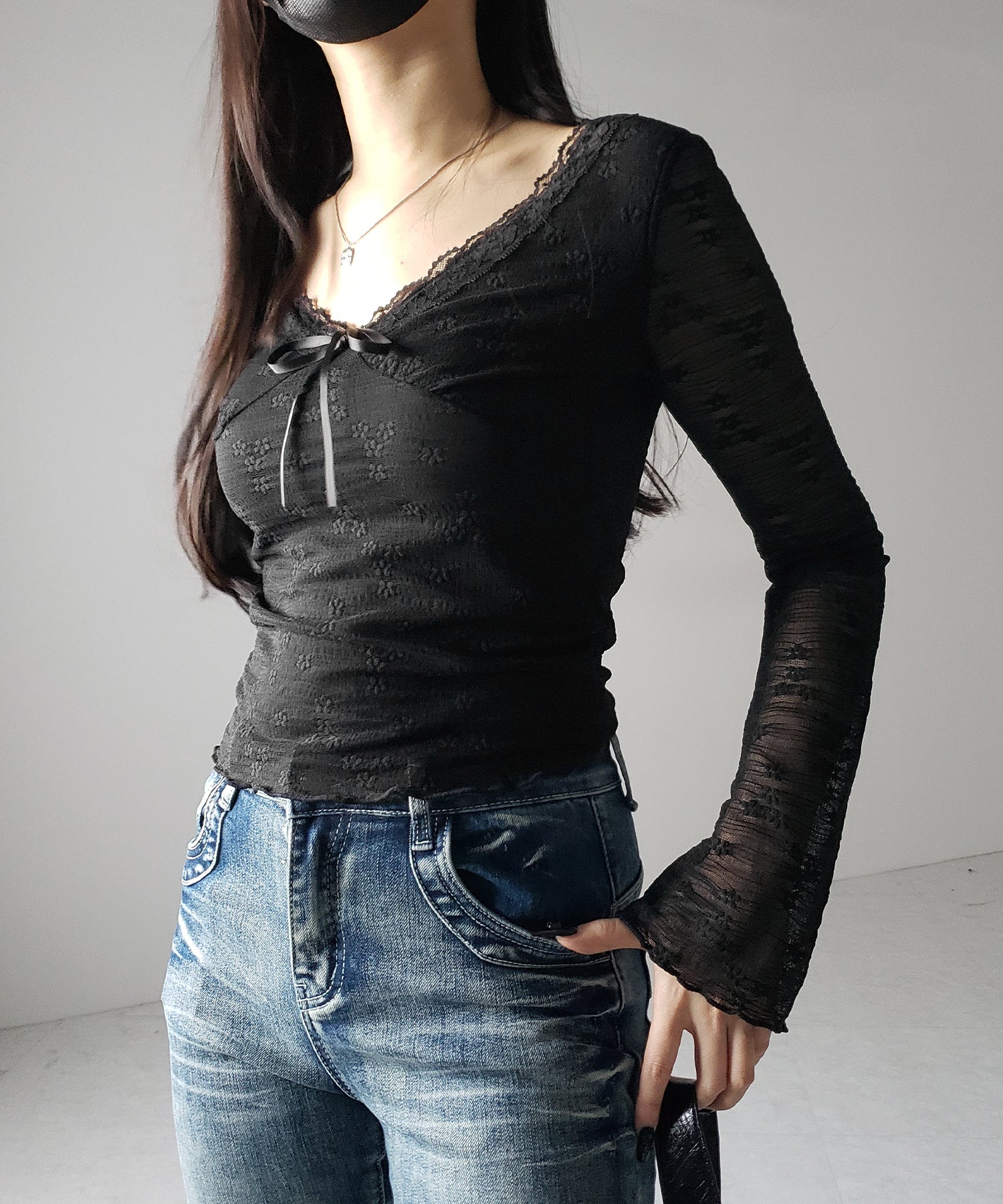 フロントリボンレイヤードレーストップス ／ front ribbon layered lace tops