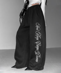 FREE / BLACK