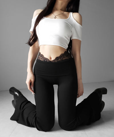 カットアウトオフショルスリムＴシャツ ／ cutout off shoulder slim t-shirts