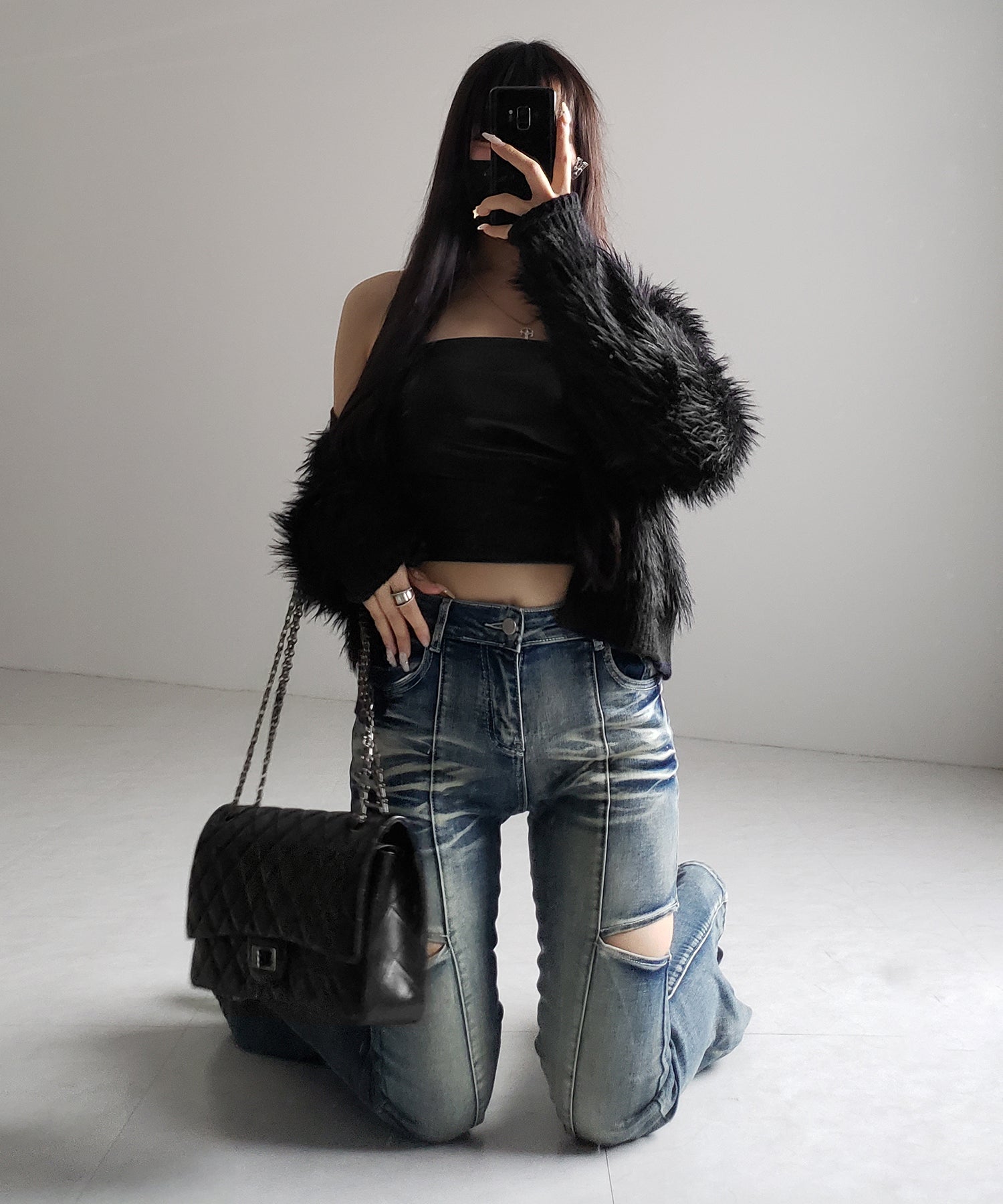 【 ２color 】サイドタックフェイクレザーショートベアトップ ／ side tuck fake leather short bare tops