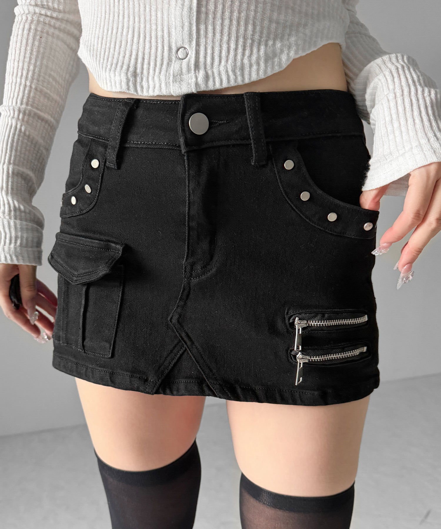 スタッズジップデザインストレッチデニムミニスカパン／ studs zip design stretch denim mini skirt pants