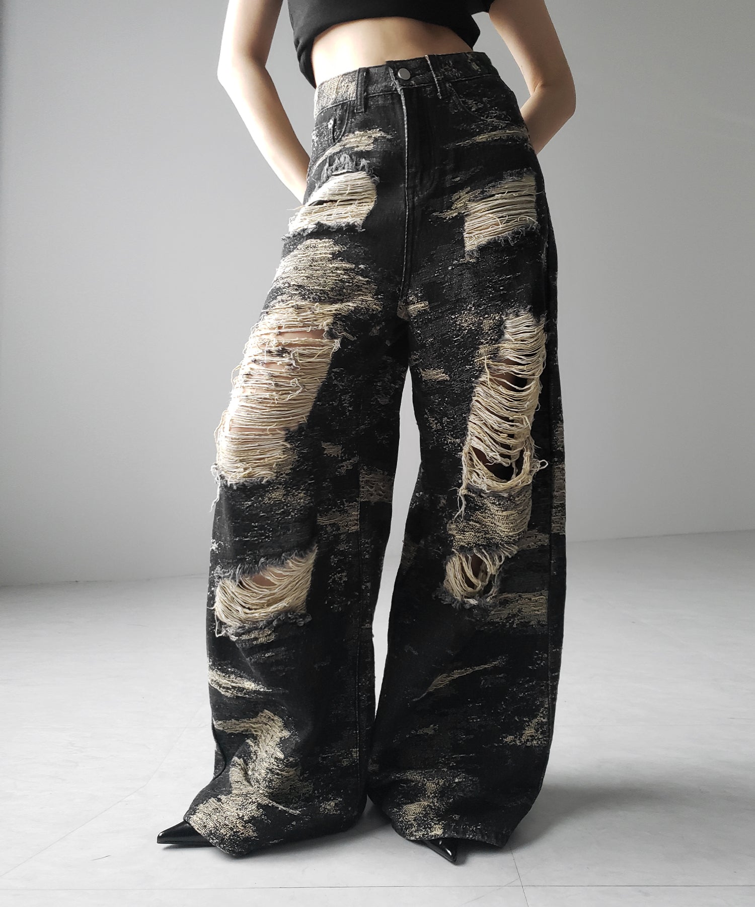 【 ２color ／ ４size 】クラッシュダメージバイカラースラブワイドデニム ／ crash damaged bicolor slab wide denim