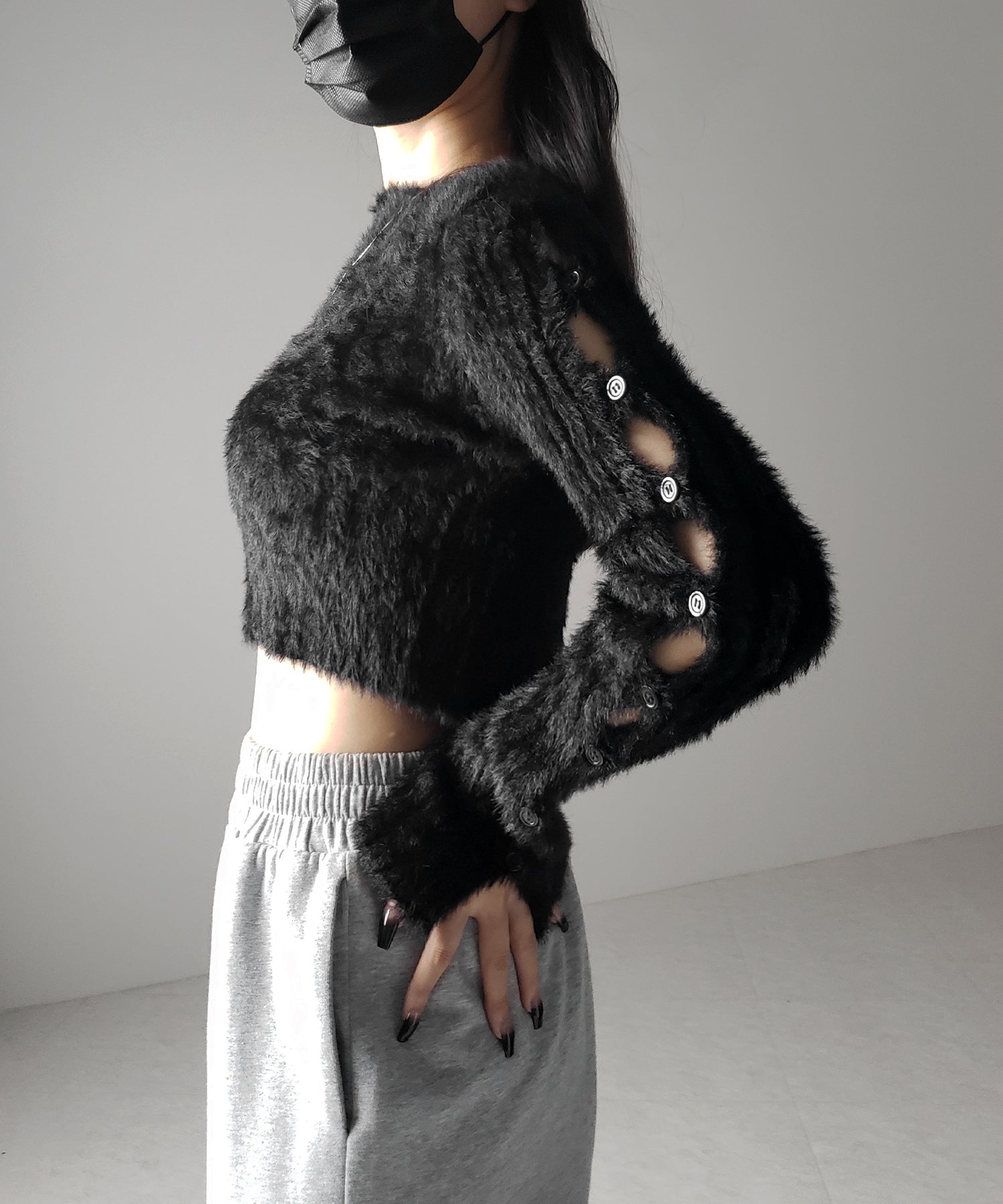【 ３color 】カットアウトスリットスリーブショートシャギーニット ／ cutout slit sleeve short shaggy knit