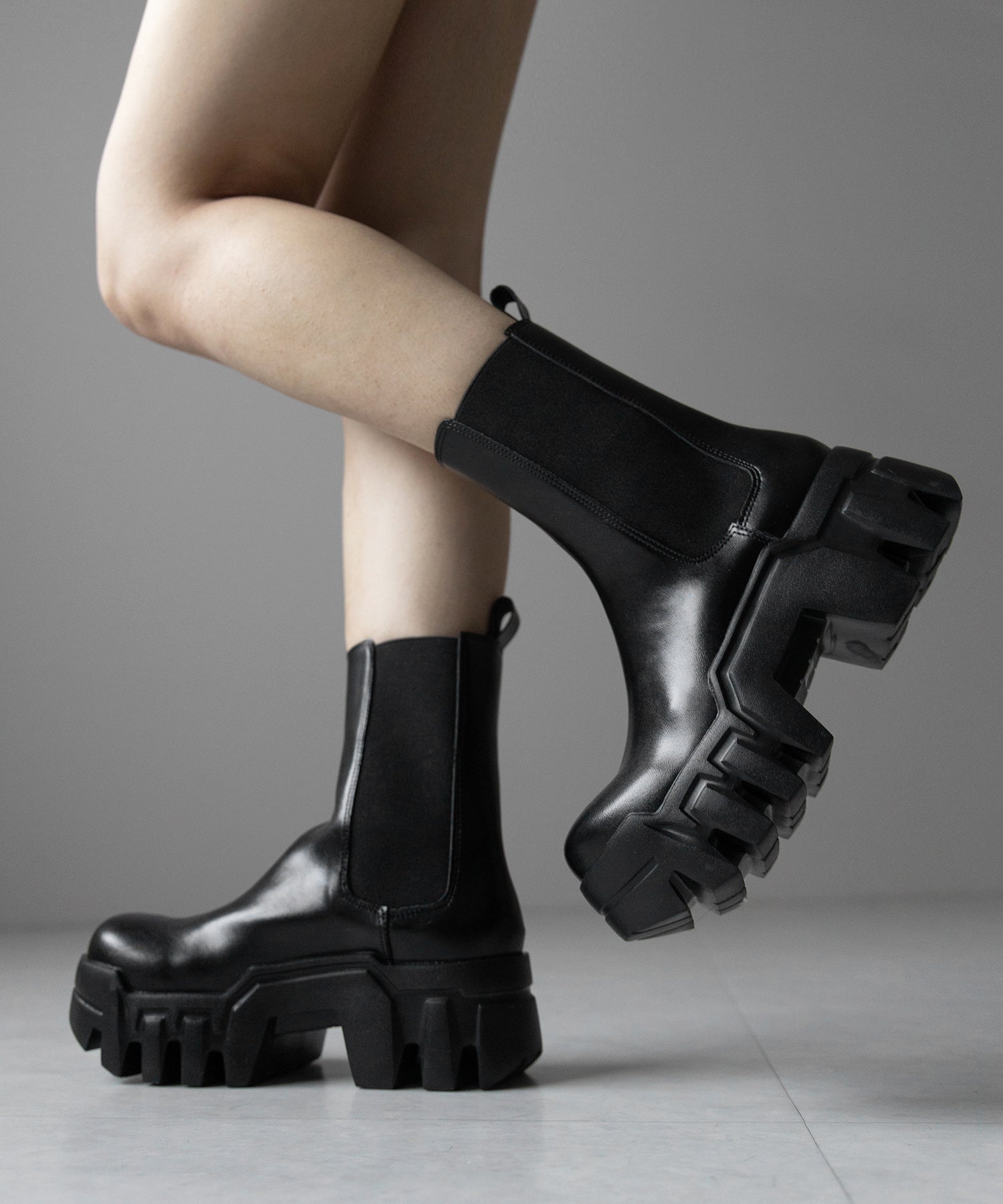 新品タグ付き NICE CLAUP サイドゴアボリュームソールショートブーツ M