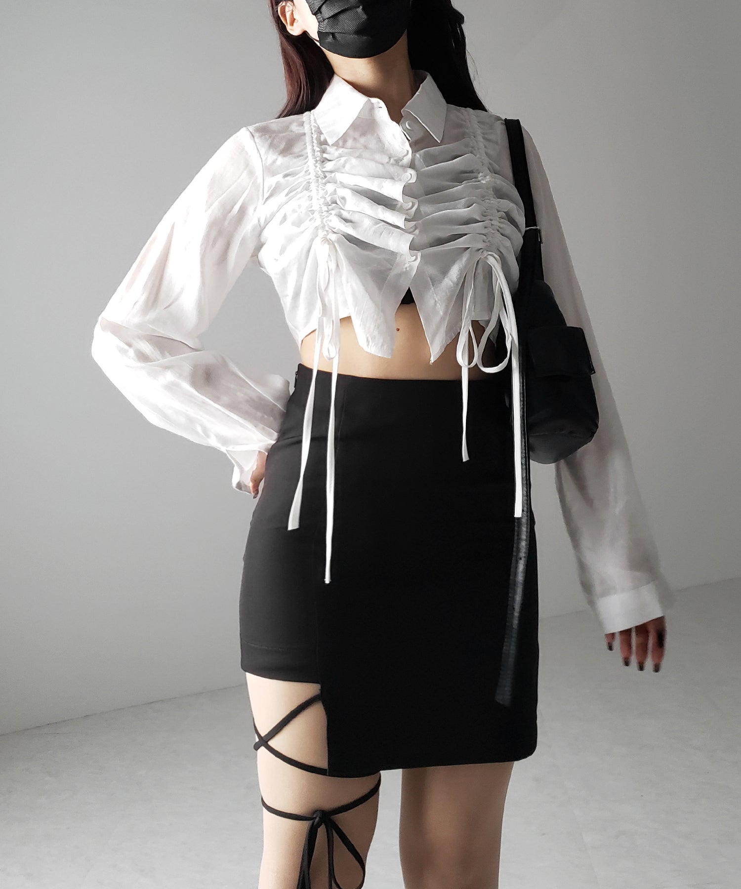 【 ２color 】クロスストラップサイドリボンミニスカート ／ cross strap side ribbon mini skirt