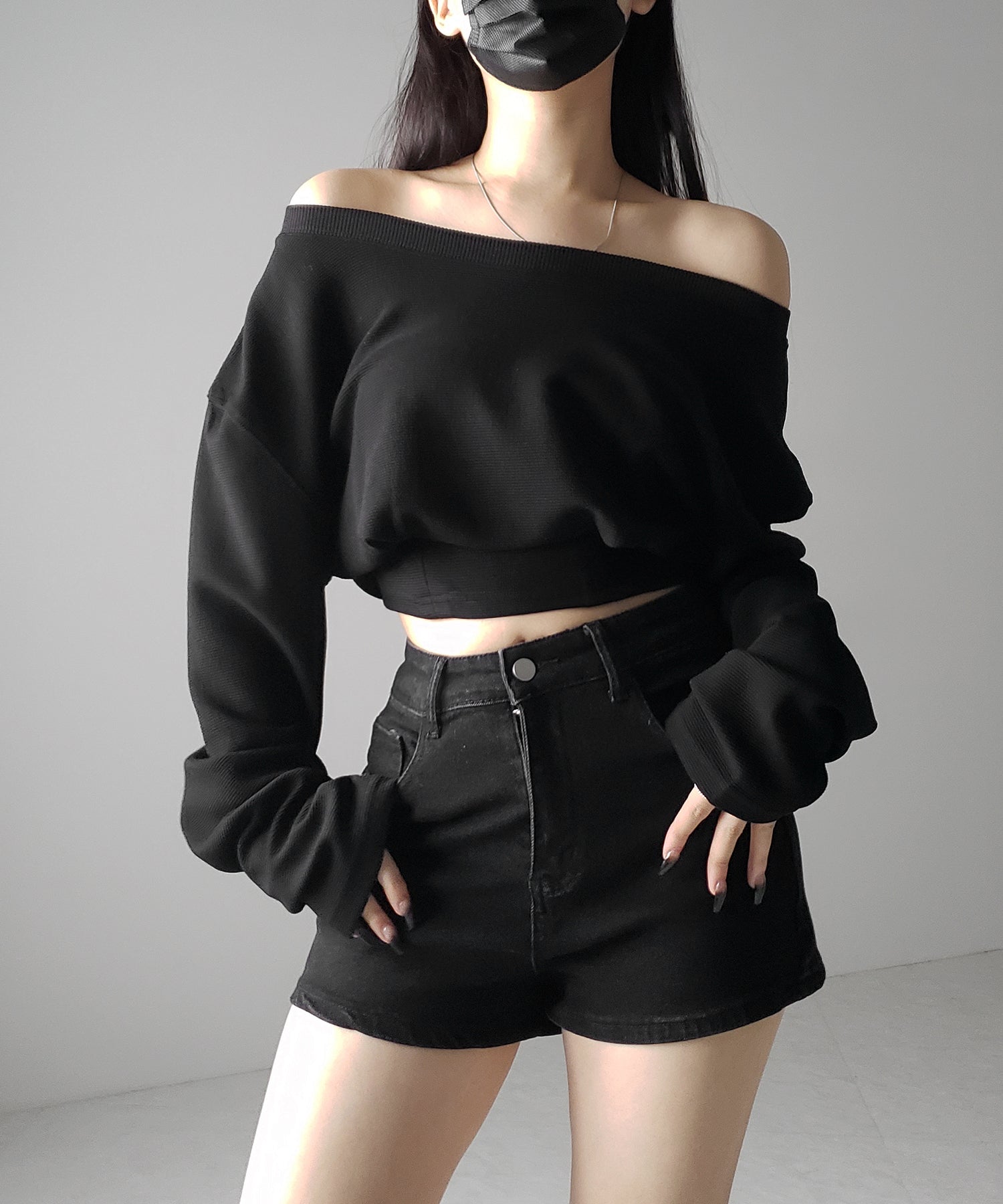 【 2color 】オフショルダーショートスウェットライクトップス ／ off shoulder short sweat like tops
