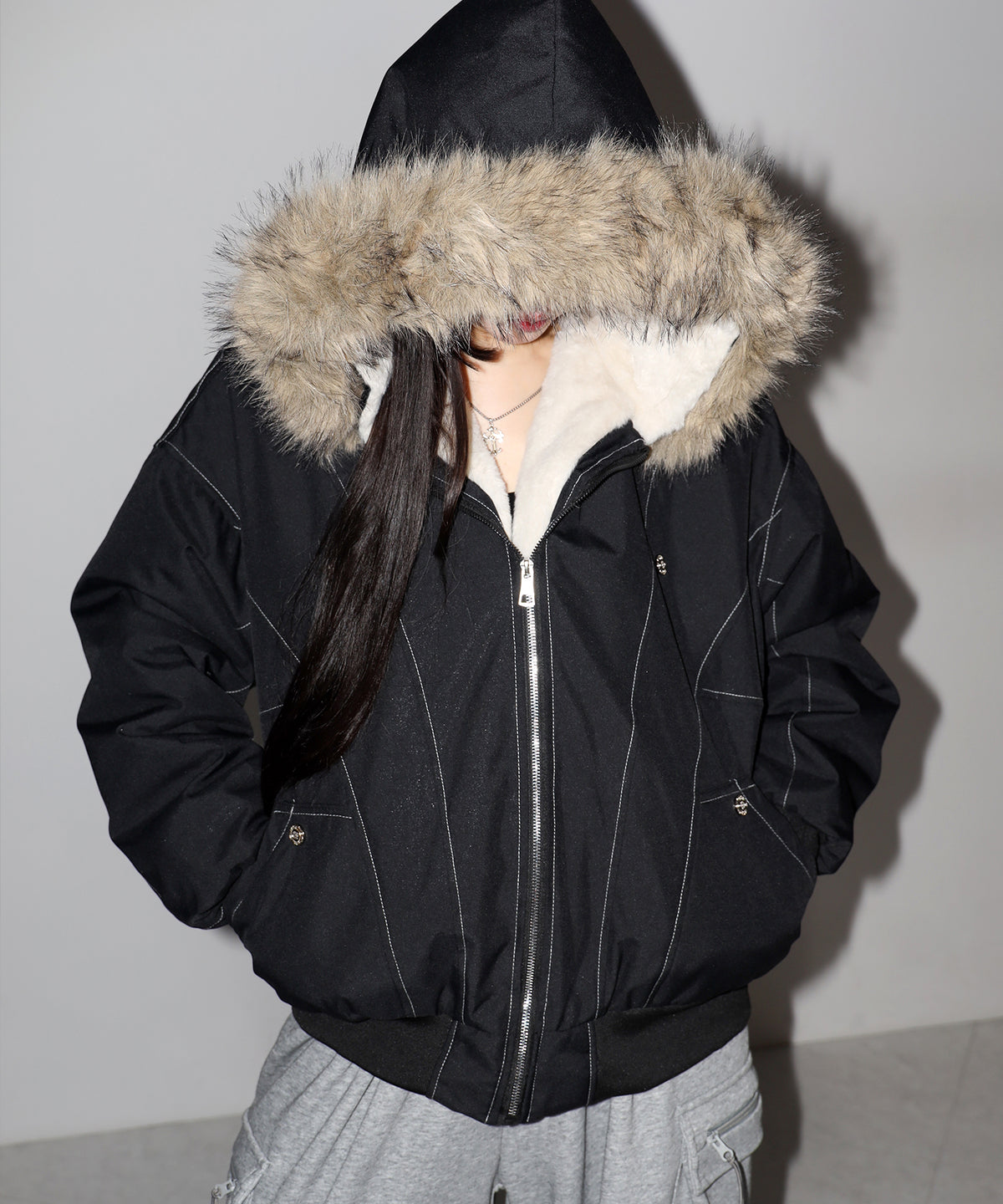 配色ステッチファーフード中綿オーバーブルゾン ／ stitch fur hood fake down over blouson
