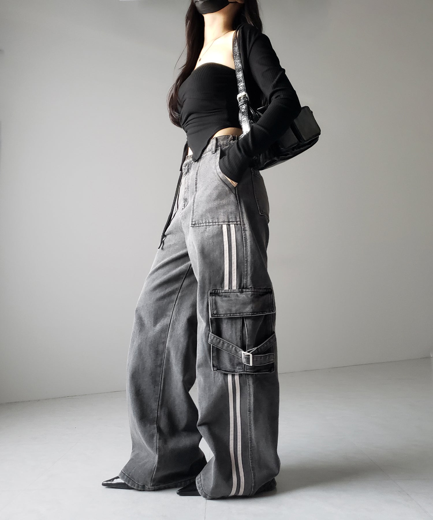 【 ２color ／ ４size 】サイドラインストレートカーゴデニムパンツ ／ sideline straight cargo denim pants