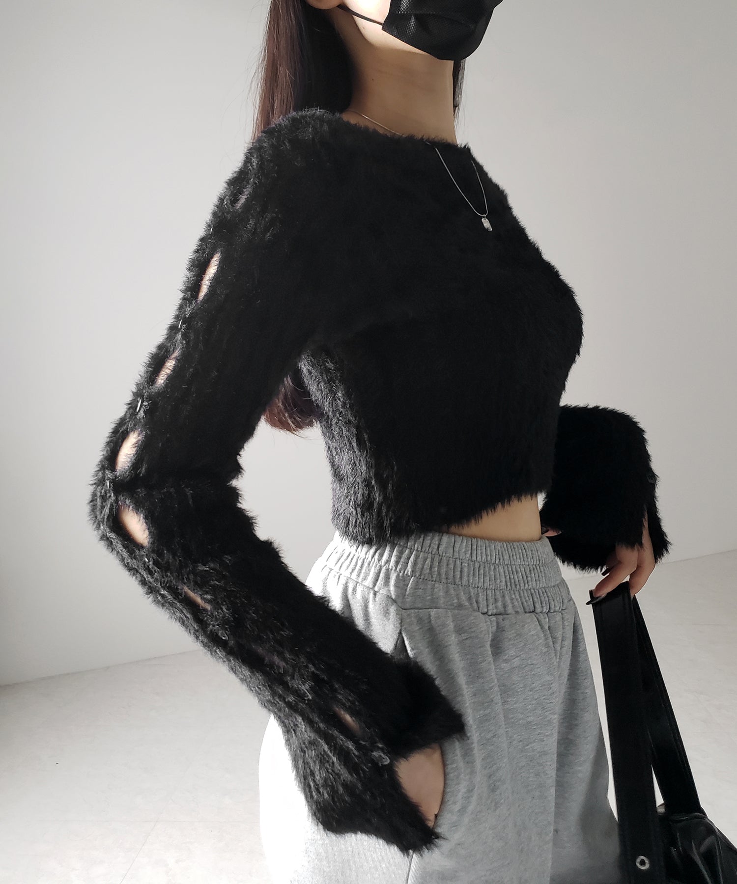 【 ３color 】カットアウトスリットスリーブショートシャギーニット ／ cutout slit sleeve short shaggy knit