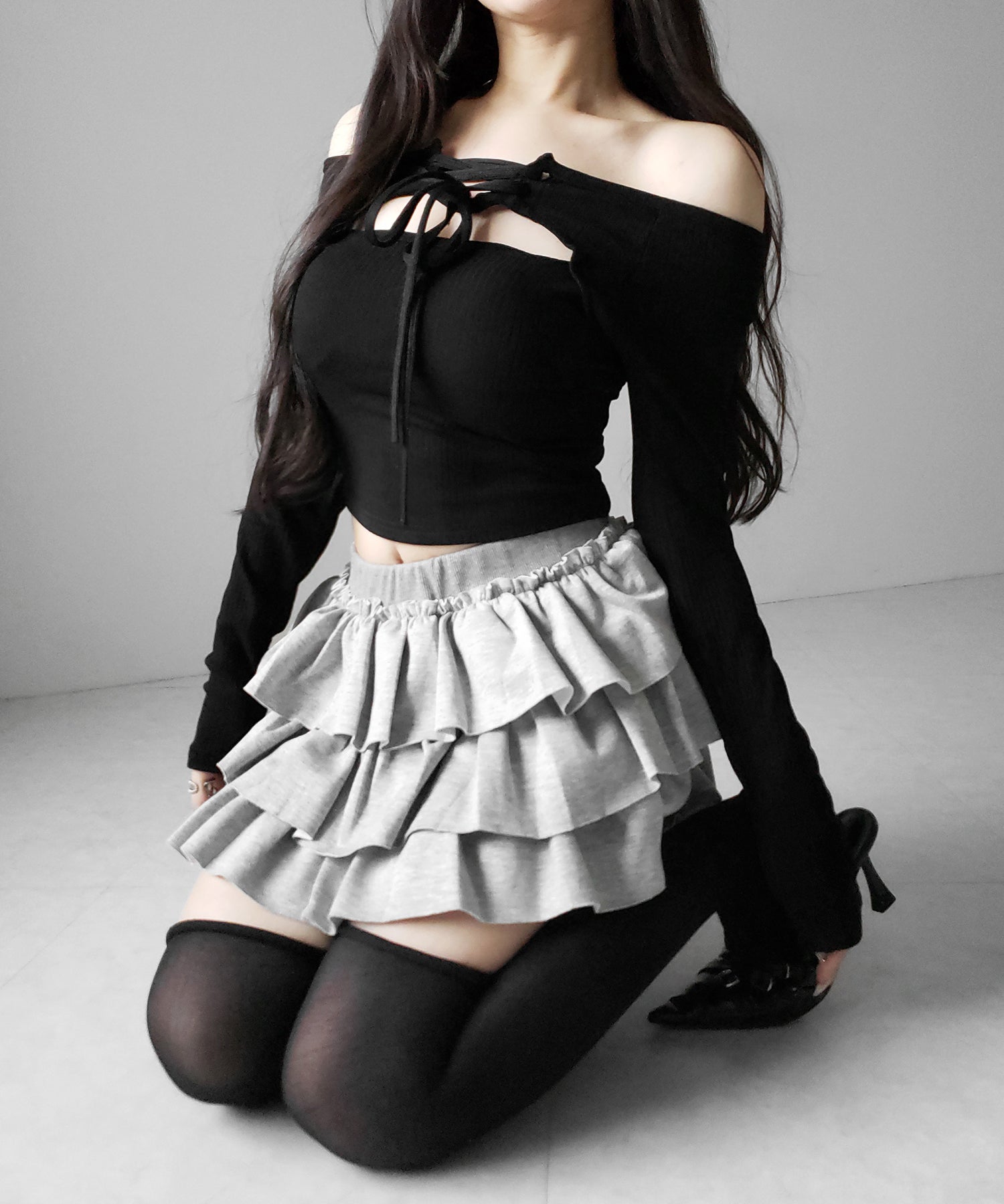 レースアップリボンカットアウトオフショルリブロンT ／ lace up ribbon cutout offshoulder ribbed long T-shirt