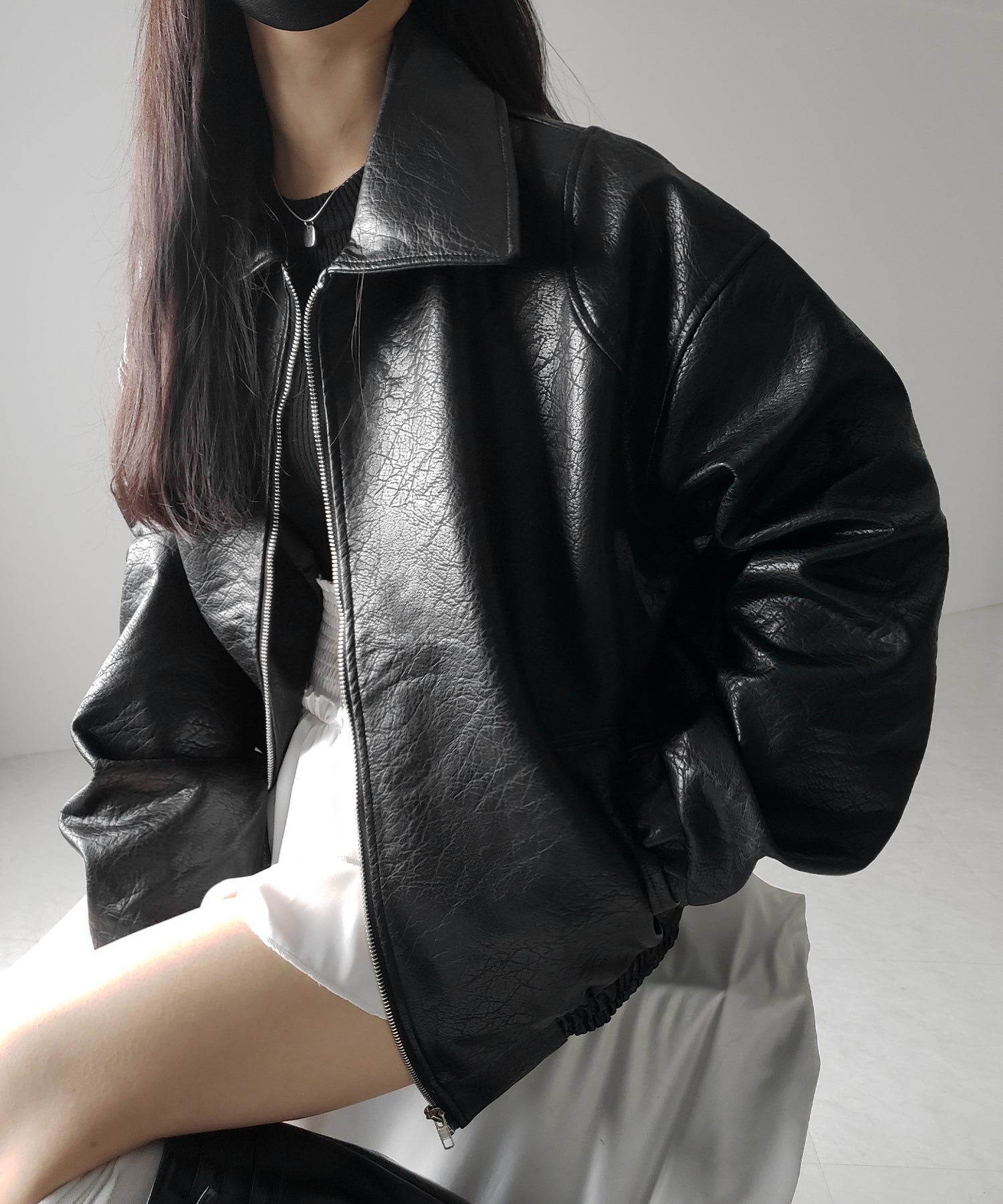【 ２color 】バックリボン刺繍ヴィンテージライクフェイクレザーブルゾン ／ back ribbon vintage like fake leather blouson