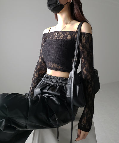 【 ２color 】オフショルショートレーストップス ／ off-shoulder short lace tops