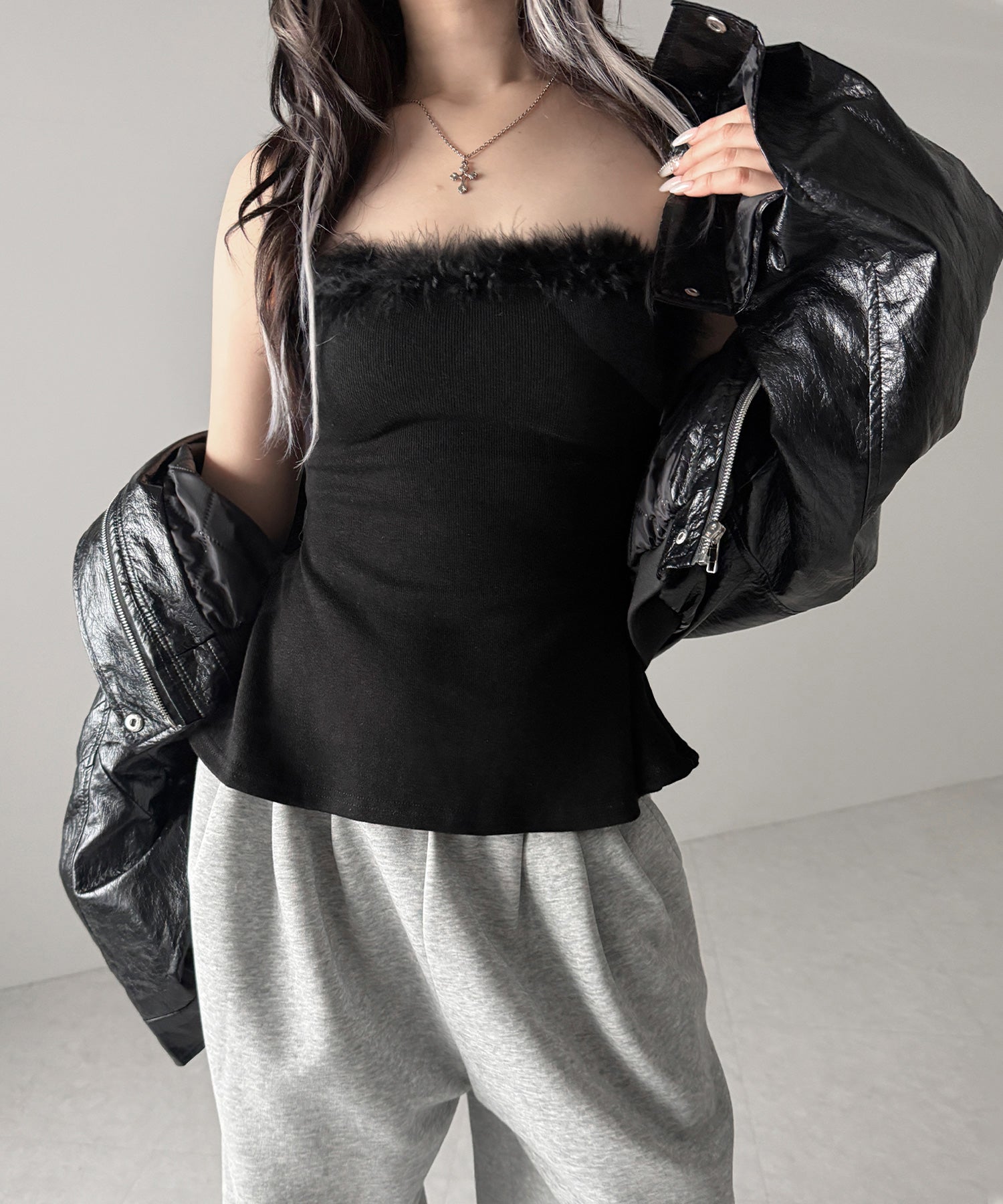 フェイクファーペプラムベアトップス / fake fur peplum bare tops