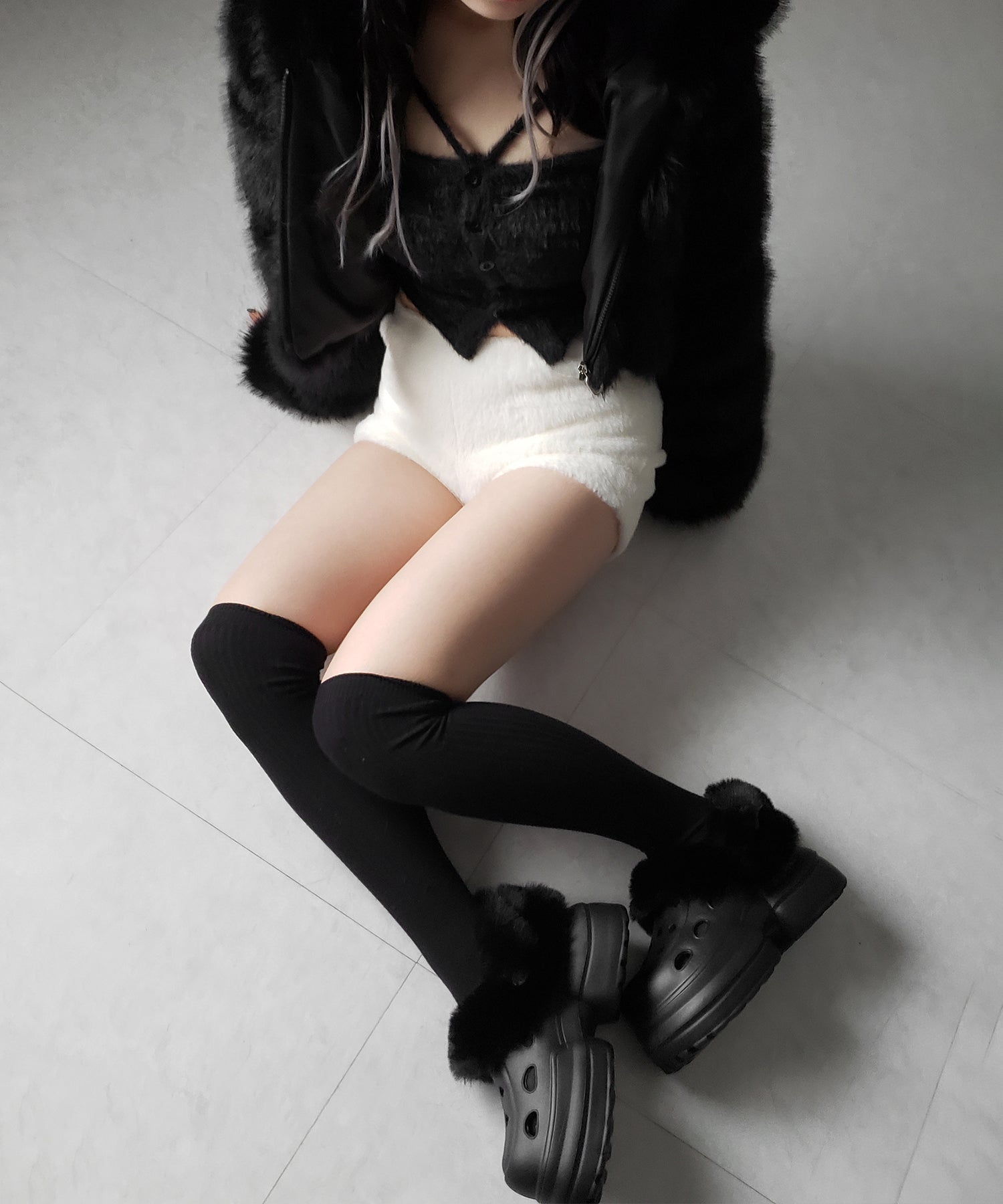フェイクファー厚底クロッグサンダル ／ Fake fur platform clog sandals