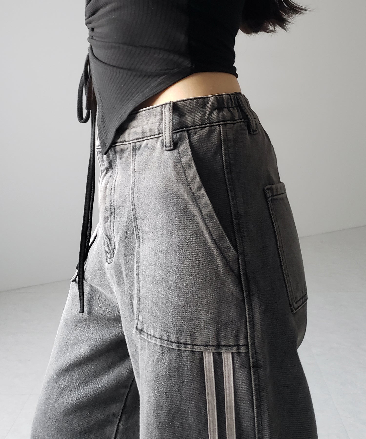【 ２color ／ ４size 】サイドラインストレートカーゴデニムパンツ ／ sideline straight cargo denim pants