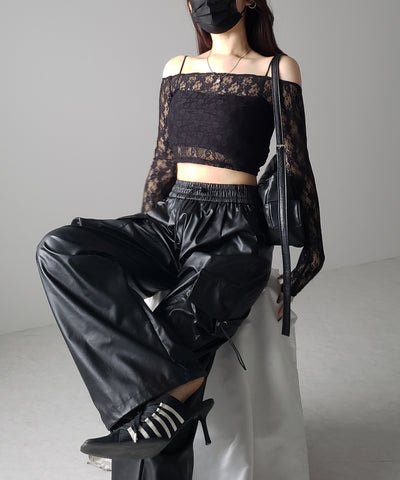 【 ２color 】オフショルショートレーストップス ／ off-shoulder short lace tops