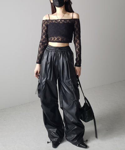 【 ２color 】オフショルショートレーストップス ／ off-shoulder short lace tops