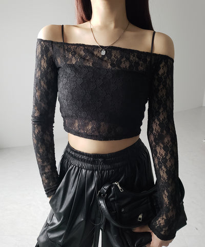 【 ２color 】オフショルショートレーストップス ／ off-shoulder short lace tops