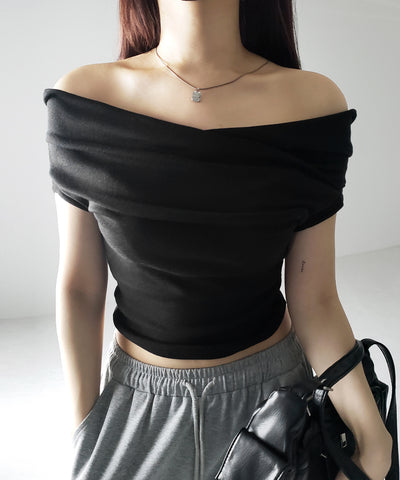 【 ２color 】オフショルギャザーノースリーブトップス ／ off shoulder gather nosleeve tops