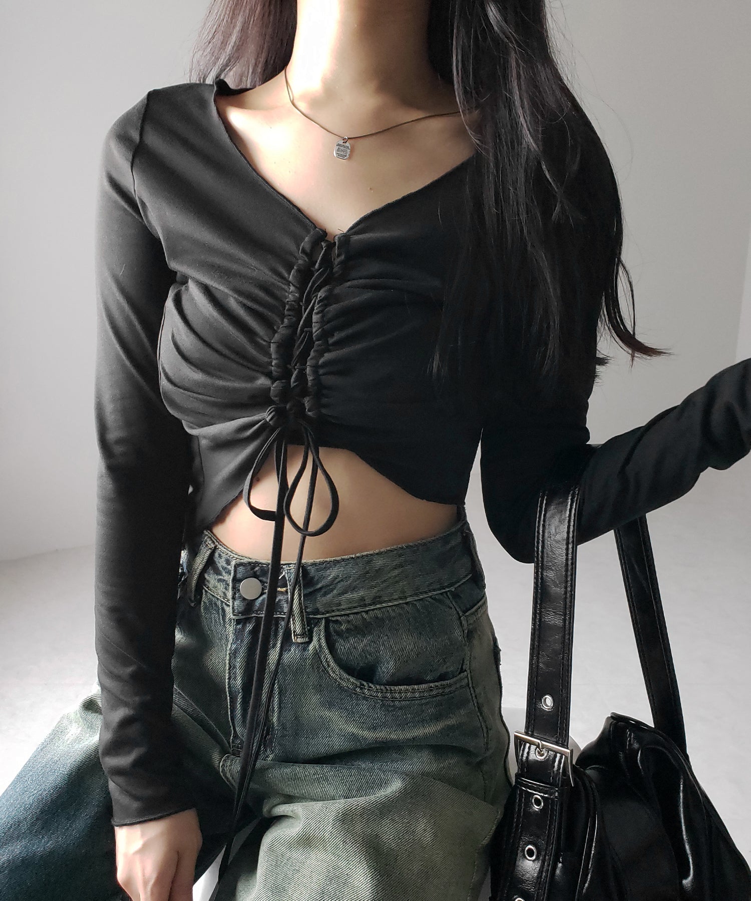 【 ２color 】レースアップショートスリムカットソートップス ／ lace up short slim cut and sew tops