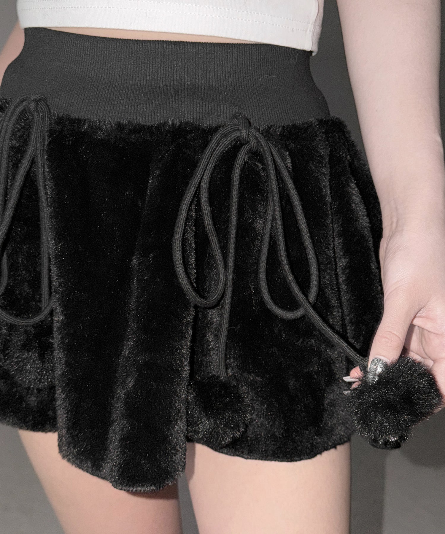 【 インパン裏地付き 】ポンポン付ファーフレアミニスカート ／ ponpon fur flare mini skirt