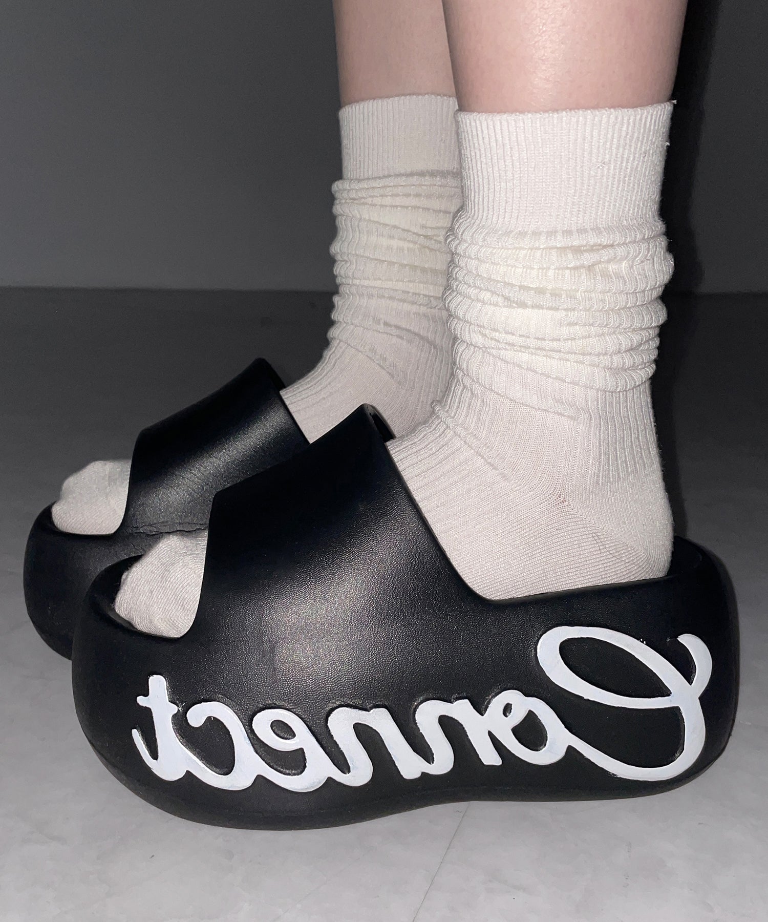 レタリングロゴ厚底スライドサンダル ／ lettering logo platform slide sandals