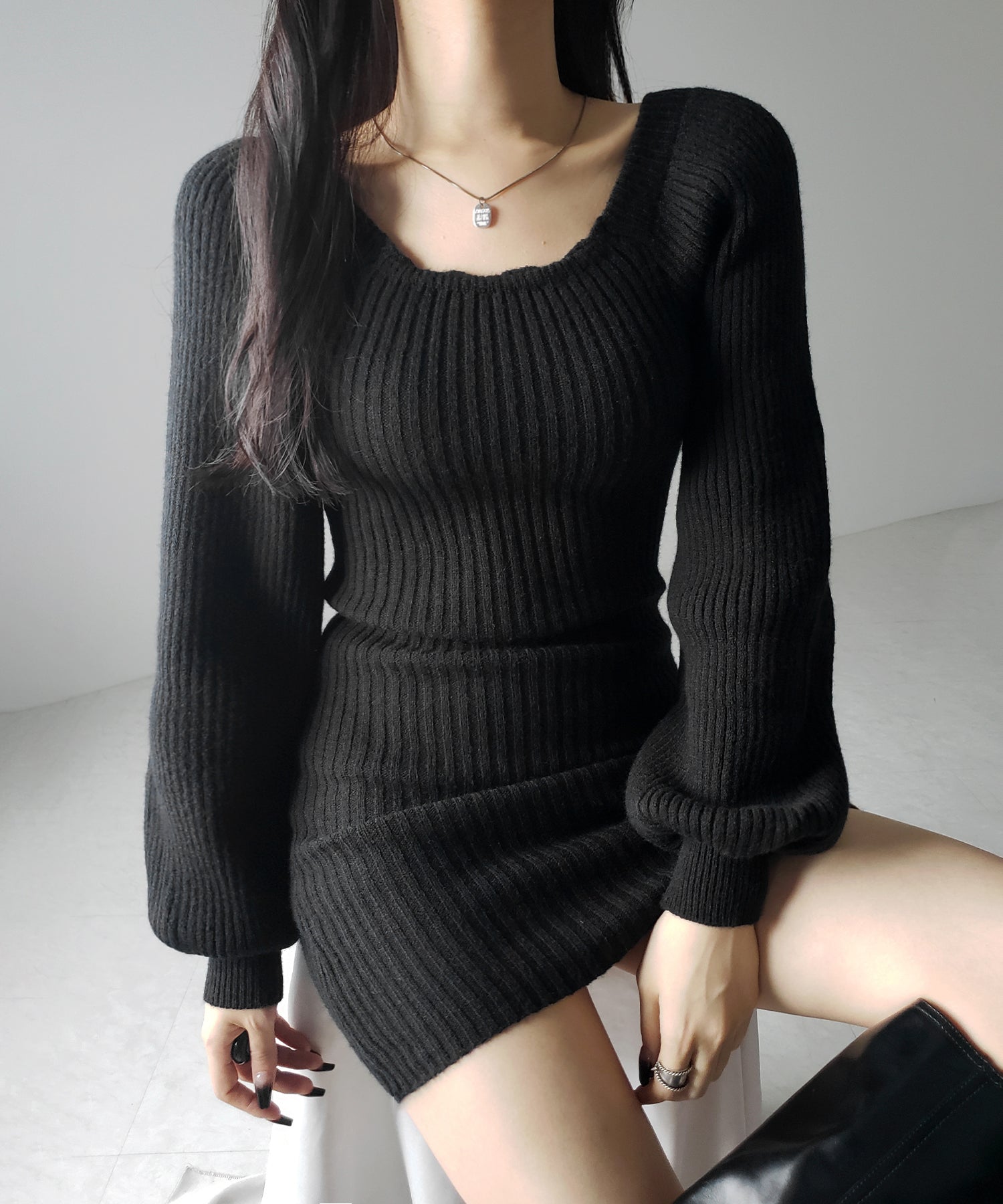 【 ２color 】スクエアネックリブニットミニワンピース ／ square neck rib knit mini one piece