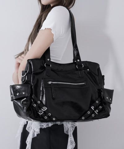 【 ショルダーストラップ付き２WAY 】ベルトデザインスタッズポケットヴィンテージショルダーバッグ ／ ( ２WAY ) belt design studs pocket vintage shoulder bag