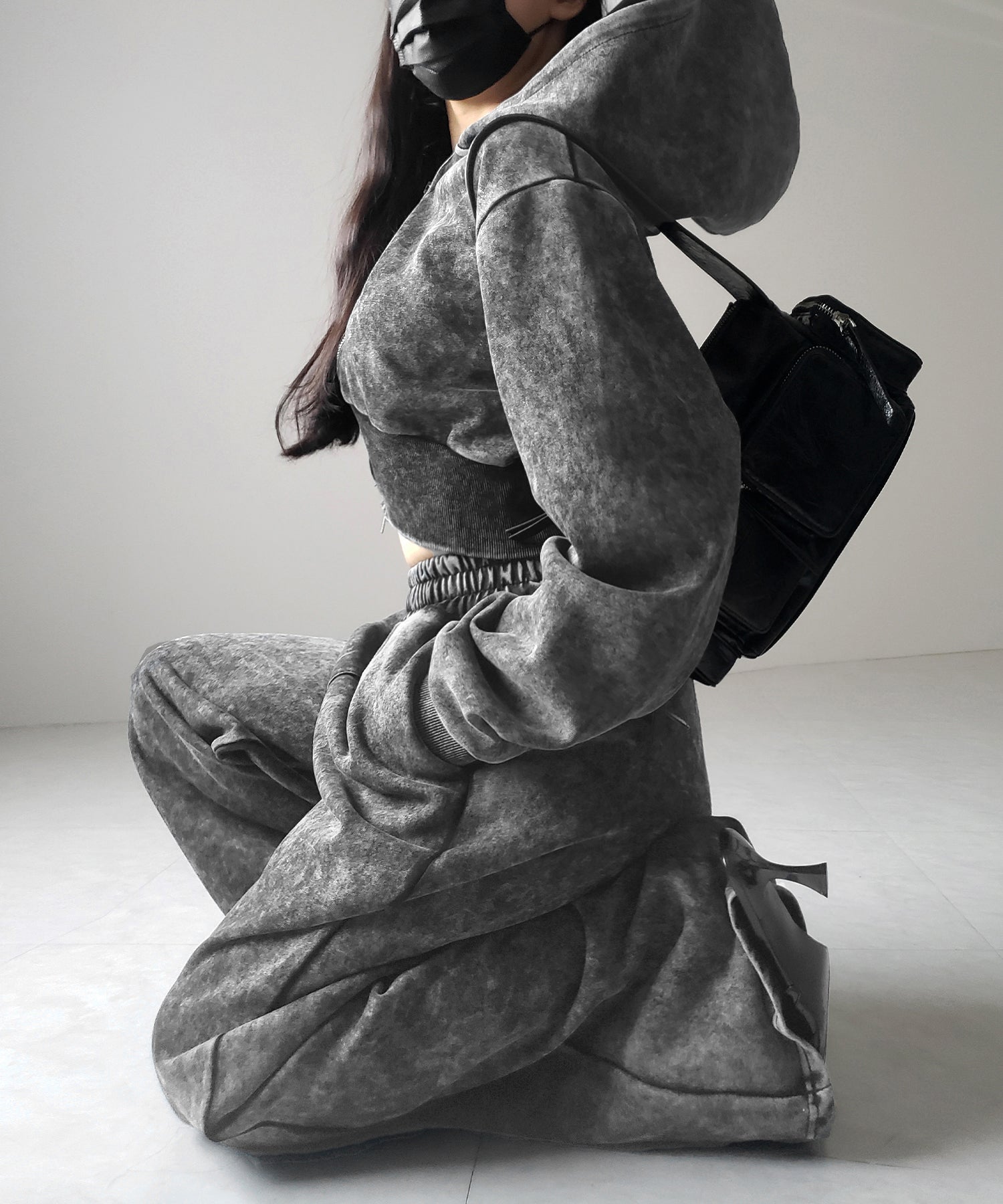 【 セットアップ 】ピグメントヴィンテージショートパーカー ＋ ワイドパンツ SET ／ pigment vintage short hoodie + wide pants SET