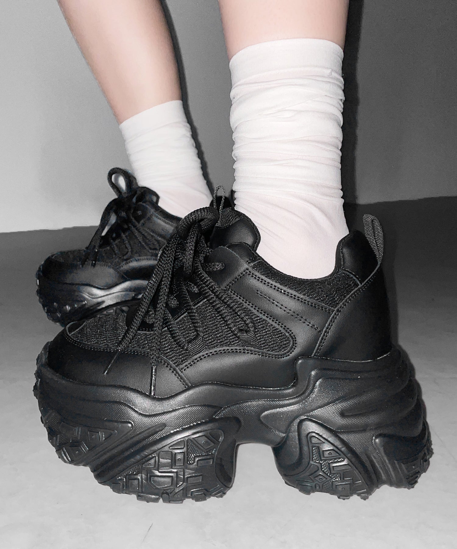 【 +10.5cm盛れ 】レースアップ厚底スニーカー ／ +10.5cm lace-up platform sneakers