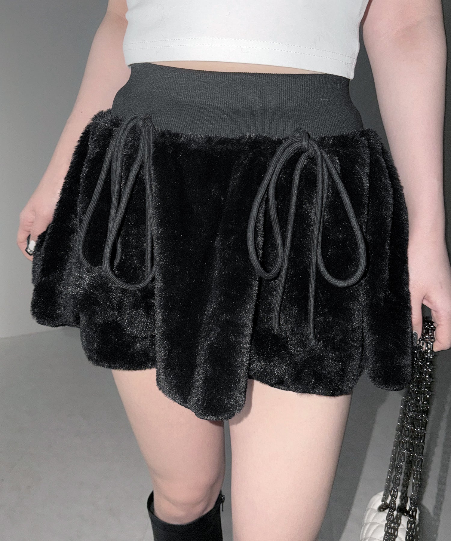 【 インパン裏地付き 】ポンポン付ファーフレアミニスカート ／ ponpon fur flare mini skirt